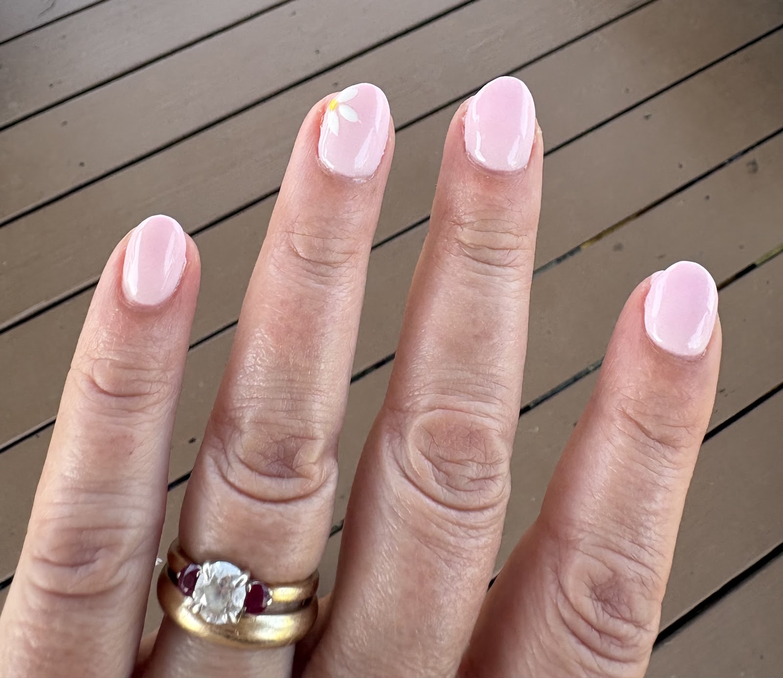 BAREFOOT LANDING NAILS nail photo 1